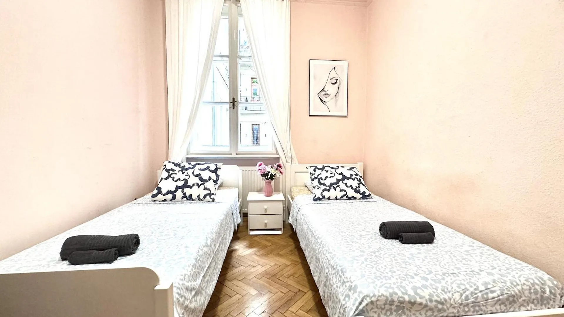 Y Central Station Private Rooms Budapeşte
