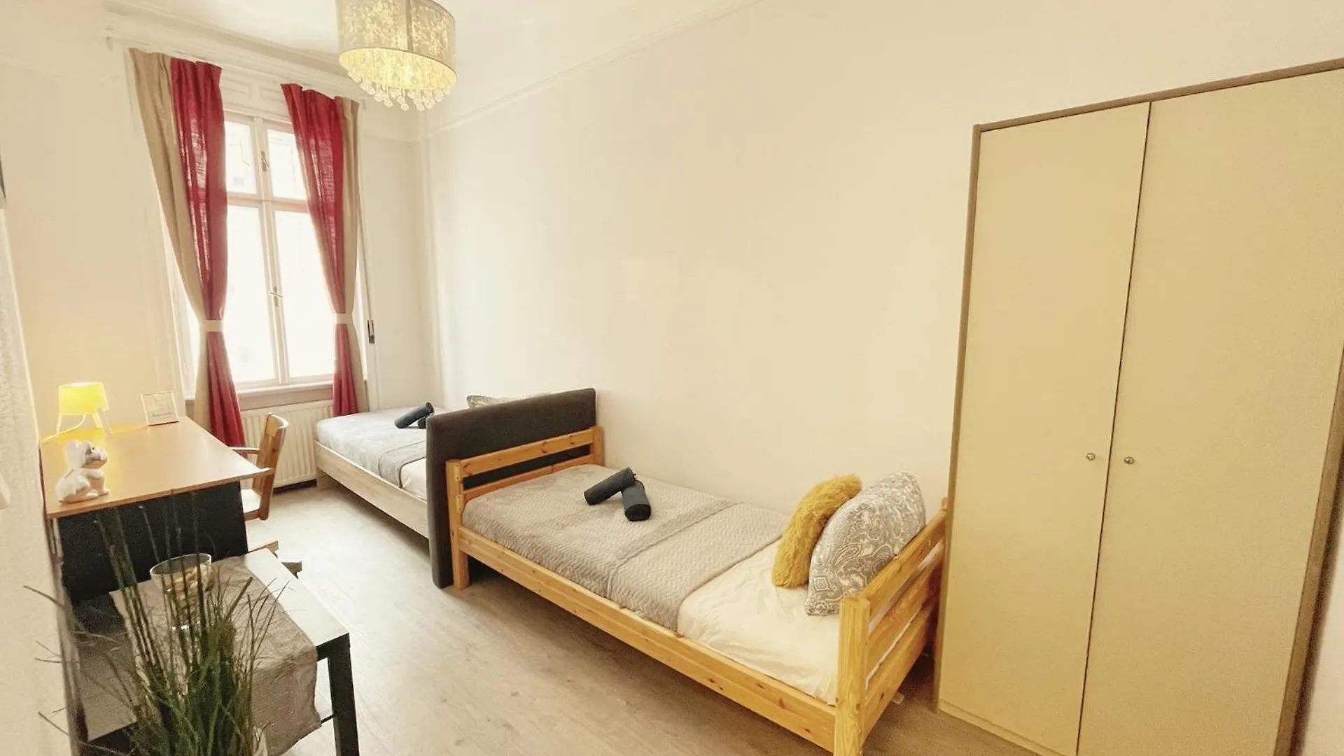 Y Central Station Private Rooms Budapeşte Macaristan